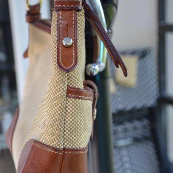 Dooney & Bourke Crossbody Small Lucy Canvas Woven & Leather Shoulder Bag - Picture 7 of 11